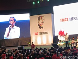 Tak Sapa Kaesang, Jokowi Sebut Nama Giring Saat Pidato Konsolidasi Relawan