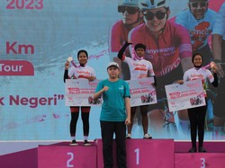 Bank Artha Graha Serahkan Hadiah ke Para Pemenang Tour of Kemala