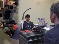 Viral Remaja Bermotor Kejar-kejaran Berujung Pembacokan di Depan Polresta Jambi
