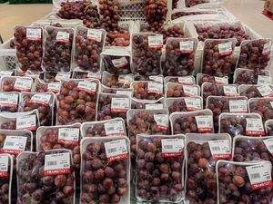 Banjir Promo Transmart Full Day Sale, Buah Segar Cuma Bayar Segini!