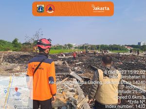 Gudang Rongsok Dekat Depo Plumpang Jakut Terbakar, Diduga Akibat Bakar Sampah
