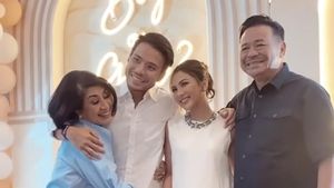 7 Potret Gender Reveal Anak Jessica Mila, Langsung Kegirangan Usai Tahu