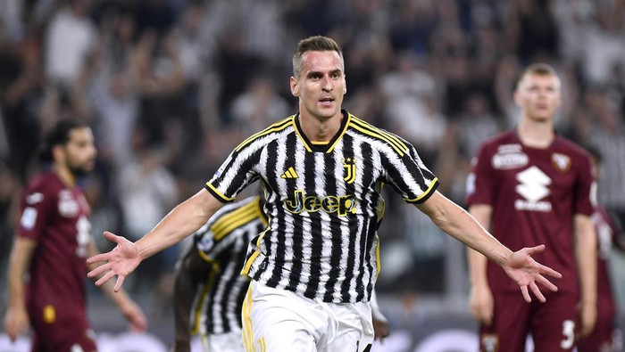 Soccer Football - Serie A - Juventus v Torino - Allianz Stadium, Turin, Italy - October 7, 2023 Juventus Arkadiusz Milik celebrates scoring their second goal REUTERS/Massimo Pinca
