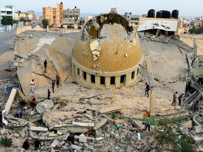 Masjid di Gaza Hancur Akibat Serangan Udara Israel