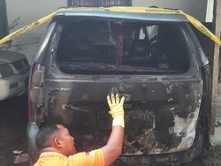 Mobil Ketua LPA Labuhanbatu Diduga Dibakar OTK
