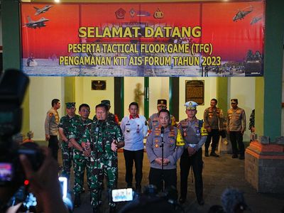 Momen Sinergi Panglima TNI-Kapolri Pimpin TFG Gabungan Pengamanan KTT AIS