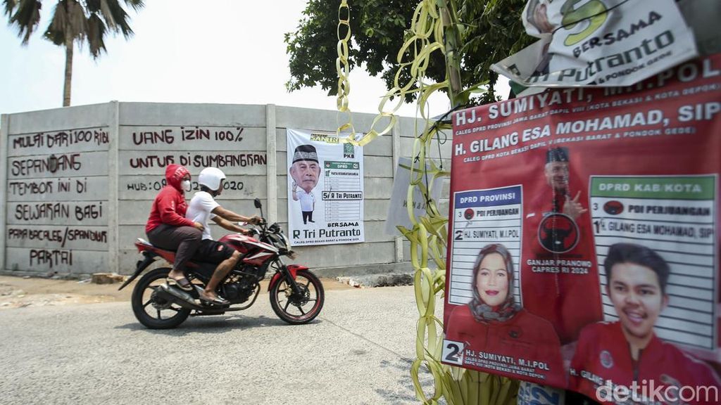Pasang Spanduk Bacaleg di Tembok Bekasi Ini Kena Biaya Pasang Spanduk Bacaleg di Tembok Bekasi Ini Kena Biaya