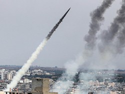 Hamas Luncurkan Roket R-160 ke Kota Haifa, Israel: Dari Jalur Gaza