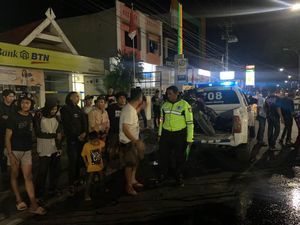 2 Pemotor Adu Banteng di Depan Masjid Songkok Recca Bone, 1 Orang Tewas