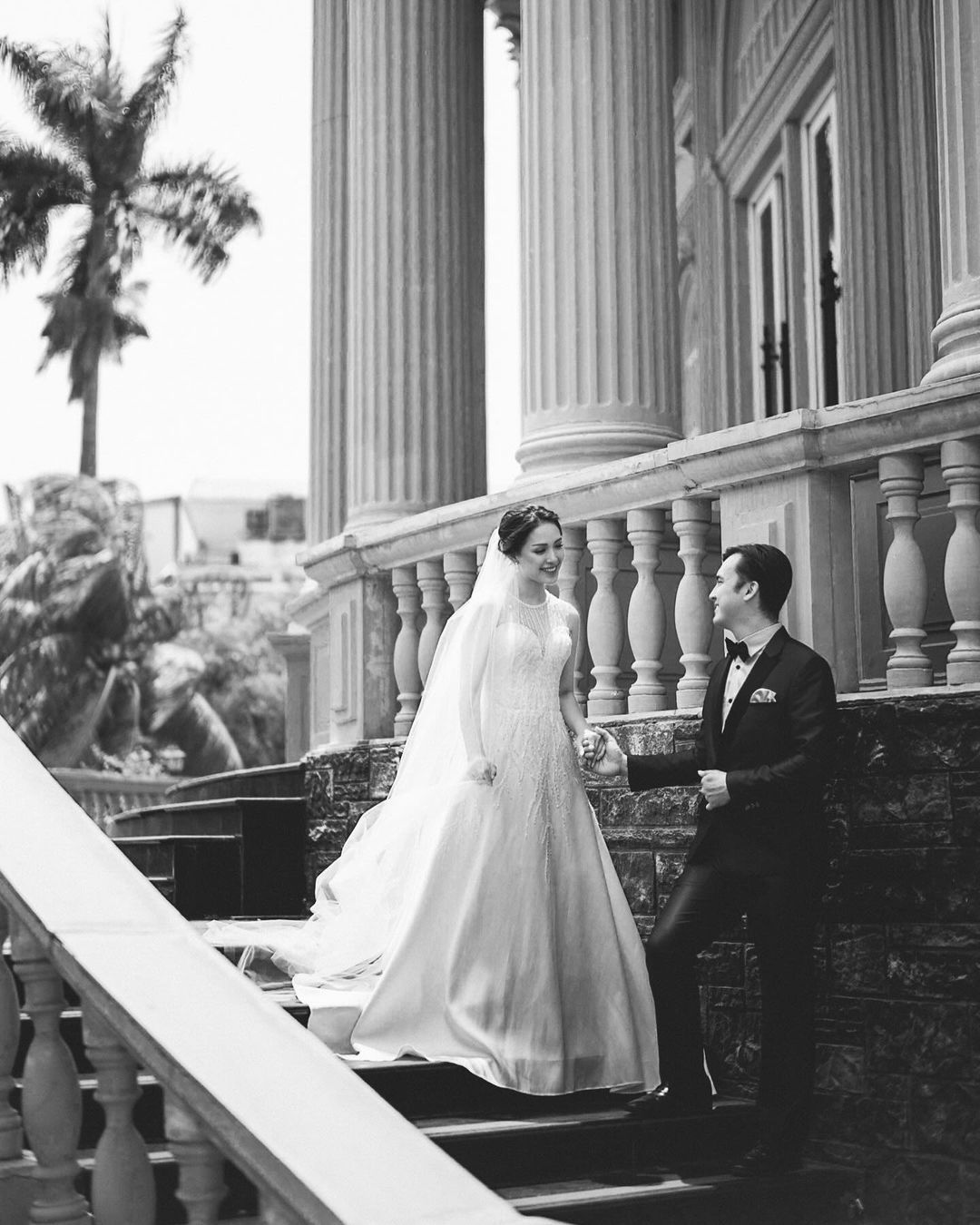 Potret pengukuhan pernikahan Lady Nayoan dan Rendy Kjaernett Potret pengukuhan pernikahan Lady Nayoan dan Rendy Kjaernett