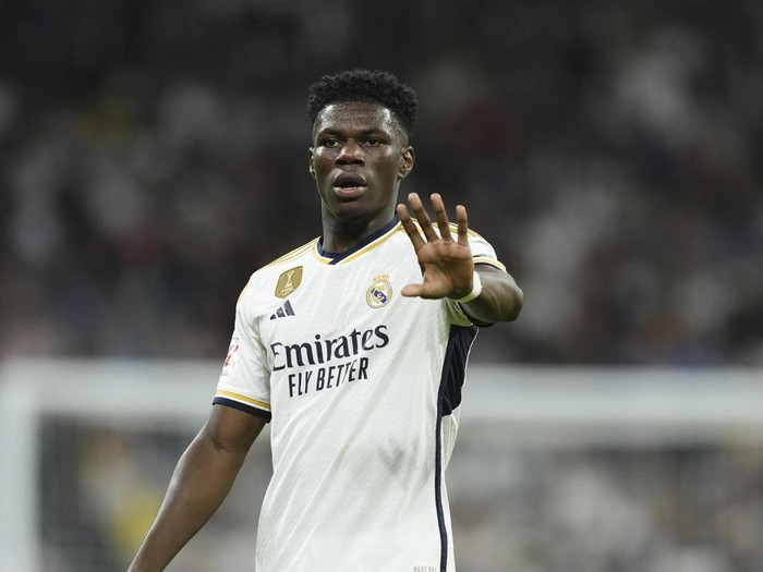 Real Madrid's Aurelien Tchouameni gestures during Spanish La Liga soccer match between Real Madrid and Real Sociedad at the Santiago Bernabéu stadium in Madrid, Spain, Sunday, Sept. 17, 2023. (AP Photo/Jose Breton)