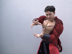 Rian CYD: Bekas HRD, Banting Stir Jadi Desainer Kostum Cosplay