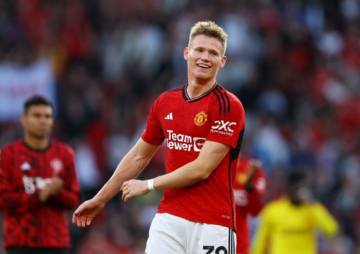Soccer Football - Premier League - Manchester United v Brentford - Old Trafford, Manchester, Britain - October 7, 2023 Manchester Uniteds Scott McTominay celebrates after the match REUTERS/Molly Darlington NO USE WITH UNAUTHORIZED AUDIO, VIDEO, DATA, FIXTURE LISTS, CLUB/LEAGUE LOGOS OR LIVE SERVICES. ONLINE IN-MATCH USE LIMITED TO 45 IMAGES, NO VIDEO EMULATION. NO USE IN BETTING, GAMES OR SINGLE CLUB/LEAGUE/PLAYER PUBLICATIONS.