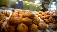 Siapa Sangka Jualan Pisang Goreng Omzetnya Ratusan Juta Perbulan