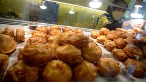 Siapa Sangka Jualan Pisang Goreng Omzetnya Ratusan Juta Perbulan