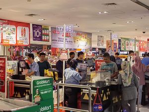 Pulang Kerja Mampir Ke Transmart, Perempuan Ini Happy Dapat Diskon 50+20%!