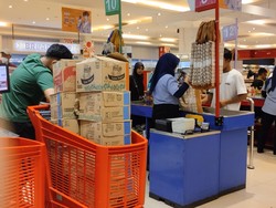 Makin Malam, Transmart Full Day Sale Makin Ramai!