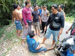 Ikuti Google Maps, Truk Angkut Kayu Terjun dari Jembatan di Tabanan Ikuti Google Maps, Truk Angkut Kayu Terjun dari Jembatan di Tabanan