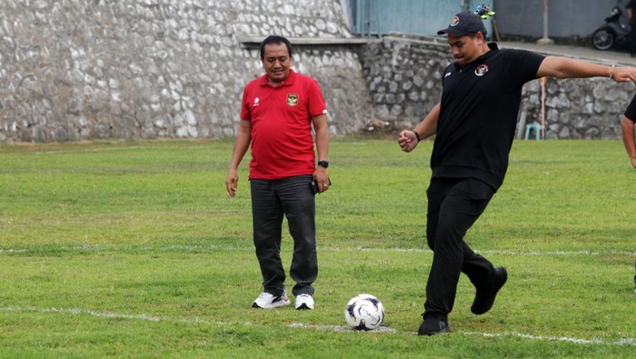 Forum Akademisi Penggemar Sepak Bola Indonesia (FAPSI) menggelar turnamen sepak bola Piala Menpora usia U-23. Kick Off dilaksanakan di Lapangan Stadion Universitas Muhammadiyah Jakarta (UMJ), Minggu (8/10/2023). (Dok. Kemenpora)