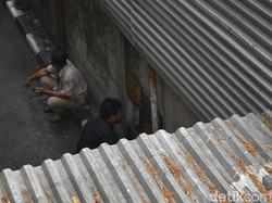 Makan Irit di Kantor Elite