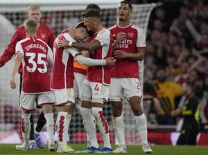 Adebayor Doakan Arsenal Juara Musim Ini Adebayor Doakan Arsenal Juara Musim Ini