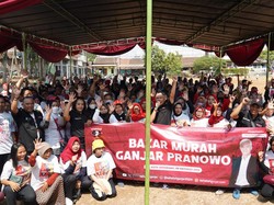 Sahabat Ganjar Tebar Bantuan untuk Warga di Lebak & Semarang