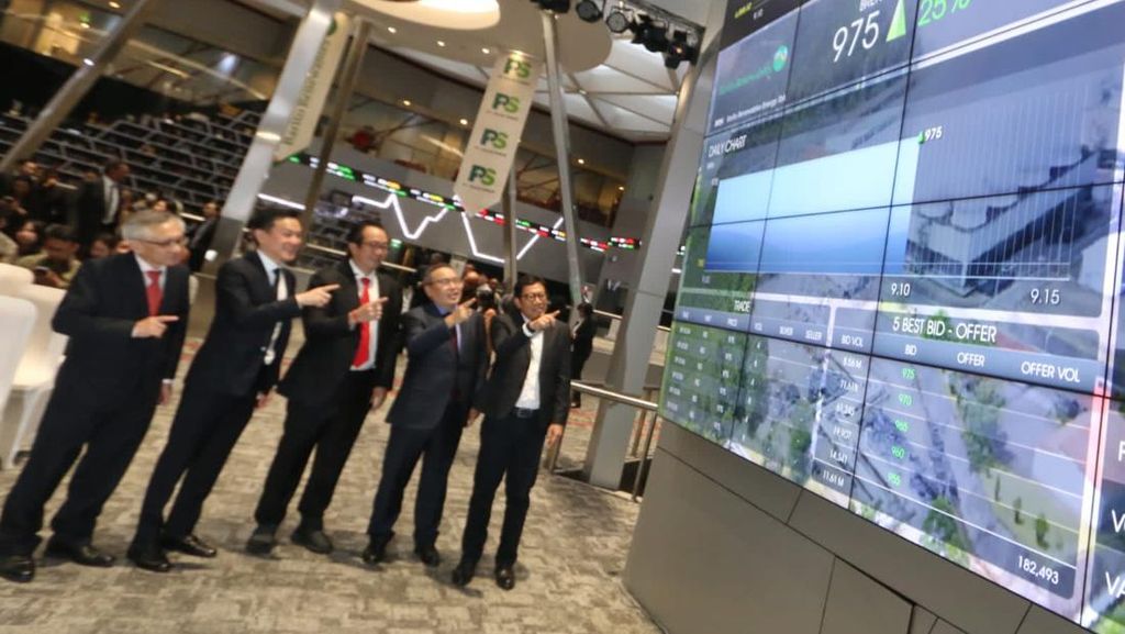 Barito Renewables Resmi Melantai di Bursa, Saham Melonjak 25% Barito Renewables Resmi Melantai di Bursa, Saham Melonjak 25%