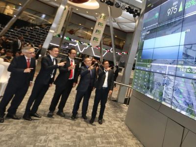 Barito Renewables Resmi Melantai di Bursa, Saham Melonjak 25%
