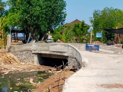 Proyek di Aliran Sungai Dikeluhkan Warga, Perbekel Belum Terima Izin Pembetonan