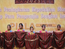 Lestarikan Budaya, Festival Tari Tenun dan Songket Nusantara Digelar di TMII