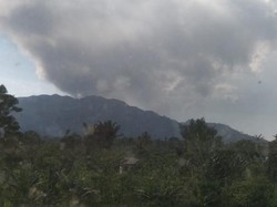 Gunung Dukono Halmahera Utara Erupsi, Warga Diminta Jauhi Radius 2 Km