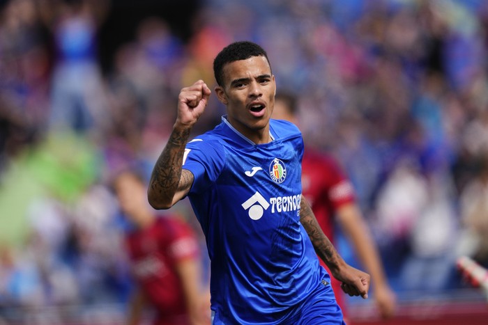 Getafes Mason Greenwood reacts after coming on late as substitute to make his debut during a Spanish La Liga soccer match between Getafe and Osasuna at the Coliseum stadium in Getafe, Spain, Sunday, Sept. 17, 2023. (AP Photo/Jose Breton)