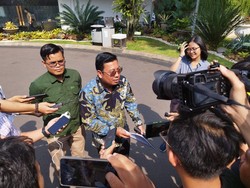 Plt Mentan Rapat Perdana dengan Jokowi Bahas Harga Beras hingga Gula