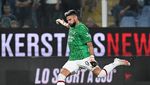 Foto Aksi Giroud Jadi Kiper