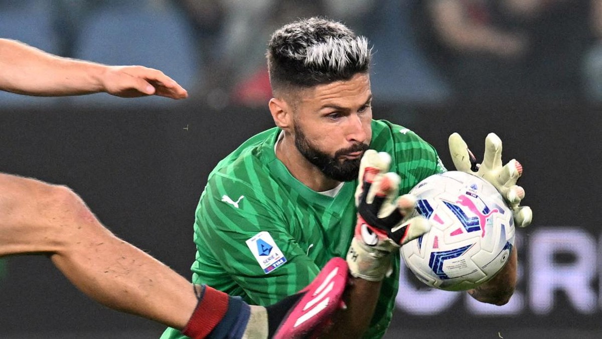 Aturan kartu biru untuk kiper. (Foto: REUTERS/DANIELE MASCOLO)