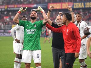 Milan Tekuk Genoa, Jersey Kiper Giroud Laku Keras