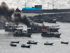 Israel Tangkap Petinggi Hamas, Pertempuran Berlanjut