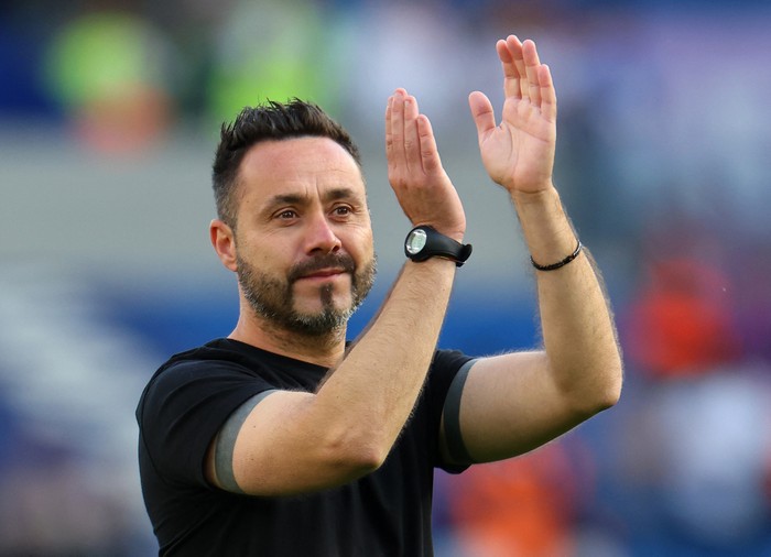 Soccer Football - Premier League - Brighton & Hove Albion v Liverpool - The American Express Community Stadium, Brighton, Britain - October 8, 2023 Brighton & Hove Albion manager Roberto De Zerbi reacts after the match REUTERS/Toby Melville NO USE WITH UNAUTHORIZED AUDIO, VIDEO, DATA, FIXTURE LISTS, CLUB/LEAGUE LOGOS OR 'LIVE' SERVICES. ONLINE IN-MATCH USE LIMITED TO 45 IMAGES, NO VIDEO EMULATION. NO USE IN BETTING, GAMES OR SINGLE CLUB/LEAGUE/PLAYER PUBLICATIONS.