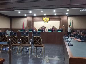 Sidang Putusan Tertunda Sebab Lukas Enembe Kembali Sakit Sidang Putusan Tertunda Sebab Lukas Enembe Kembali Sakit