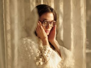 Saat Wajah Angelina Jolie Lumpuh