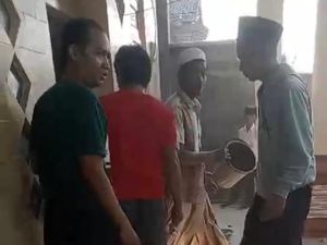 Api Misterius Sumenep Muncul Lagi, Kali Ini di 2 Rumah Sekaligus Api Misterius Sumenep Muncul Lagi, Kali Ini di 2 Rumah Sekaligus