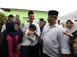 Di Tasikmalaya, Ganjar Pranowo Diminta Jadi Bapak Angkat oleh Siswa MTs