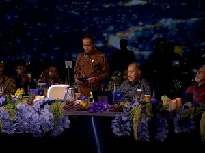 Jokowi Buka Gala Dinner KTT AIS di Bali: Ocean is Our Life