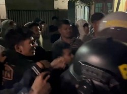 Kelompok Pemabuk Lawan Polisi Saat Dibubarkan, 8 Orang Ditangkap