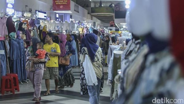Coba Lihat Nih Kondisi Pasar Tanah Abang Usai TikTok Shop Tutup