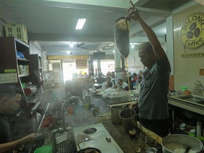 Kongkow di Warung Kopi Solong, Kedai Favorit Orang Aceh