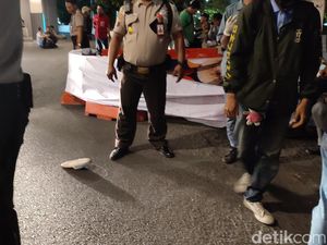 Mahasiswi Tewas Diduga Bunuh Diri di Mal Paragon Semarang Mahasiswi Tewas Diduga Bunuh Diri di Mal Paragon Semarang