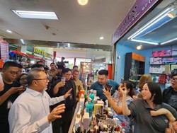 Dicurhati Pedagang ITC Cempaka Mas, Zulhas Janji Berantas Impor Ilegal