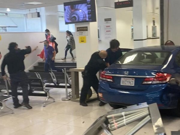Mobil Seruduk Konsulat China di San Fransisco, Pengemudi Ditembak Mati