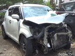 Ayah-Anak Warga Cianjur Kecelakaan di Tol Cipularang!